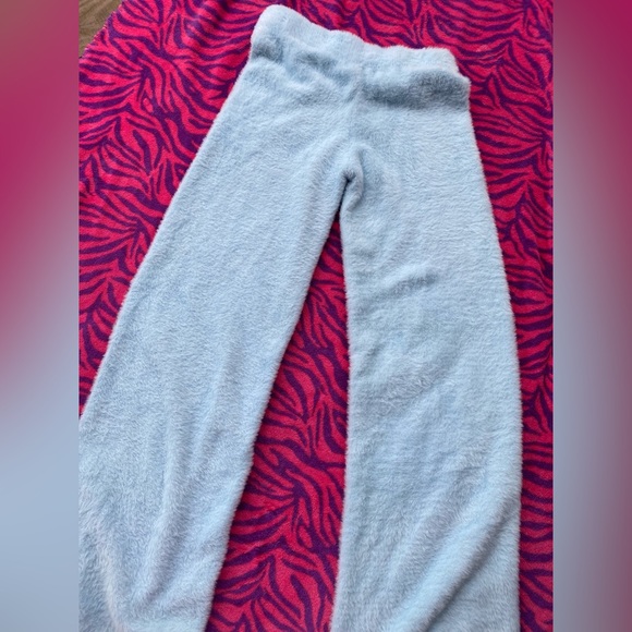 F21 baby blue fuzzy pants - Picture 7 of 8